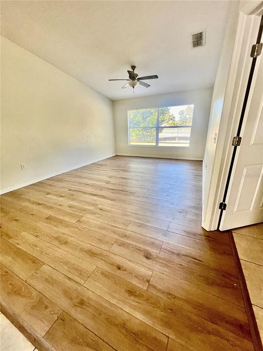 For Sale: $169,900 (3 beds, 2 baths, 1212 Square Feet)