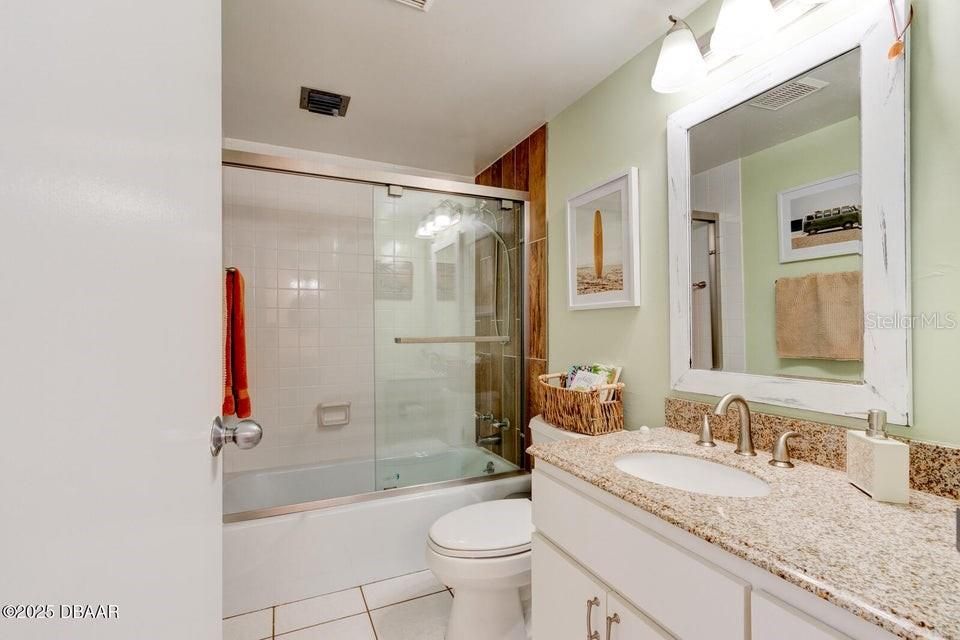 For Sale: $469,900 (2 beds, 2 baths, 1025 Square Feet)