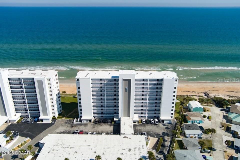 For Sale: $469,900 (2 beds, 2 baths, 1025 Square Feet)