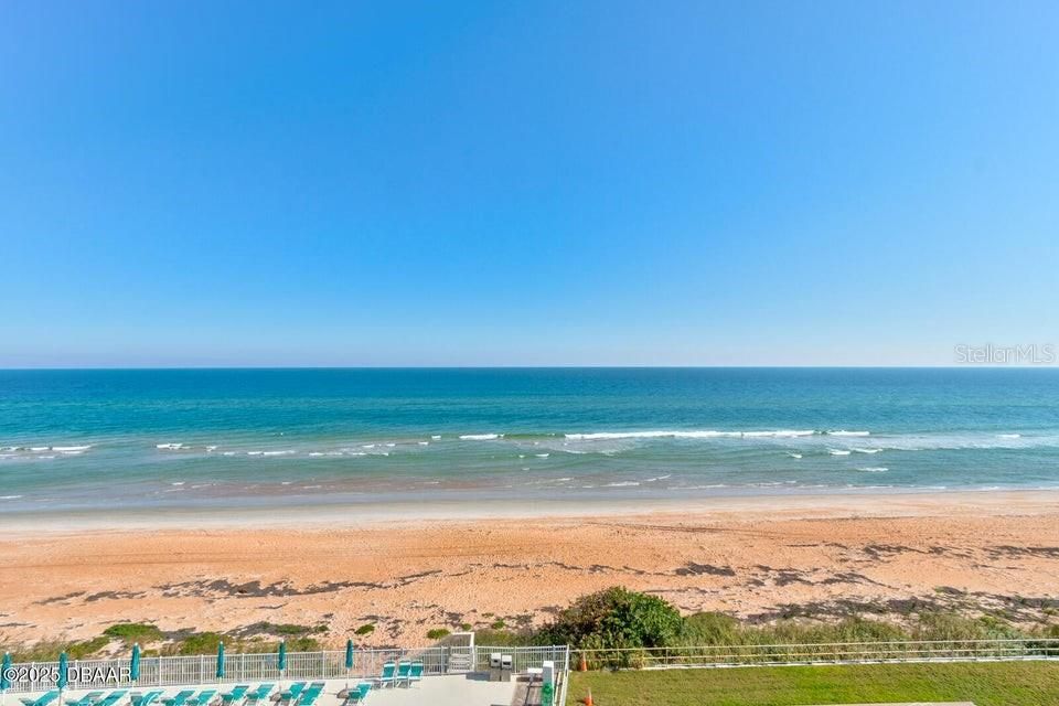 For Sale: $469,900 (2 beds, 2 baths, 1025 Square Feet)