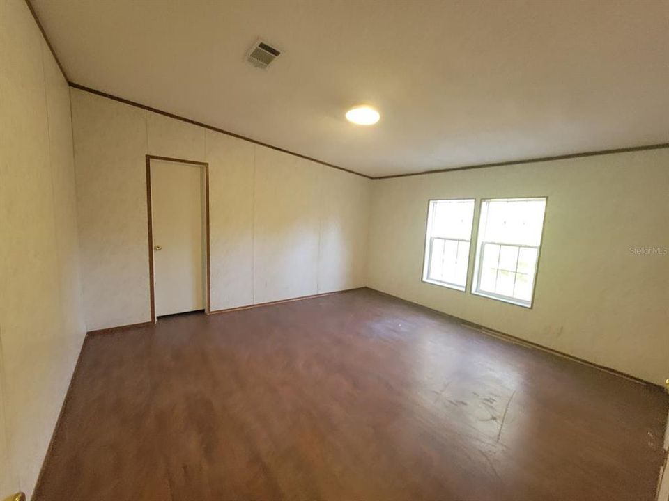 For Rent: $2,200 (4 beds, 3 baths, 1780 Square Feet)