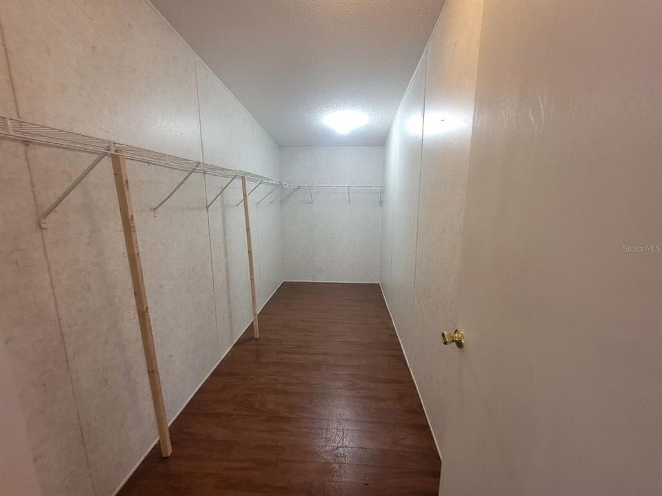 For Rent: $2,200 (4 beds, 3 baths, 1780 Square Feet)