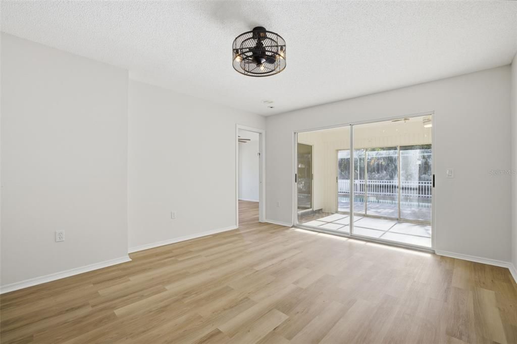 На продажу: $319,000 (3 спален, 2 ванн, 1735 Квадратных фут)