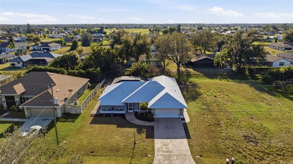 На продажу: $319,000 (3 спален, 2 ванн, 1735 Квадратных фут)