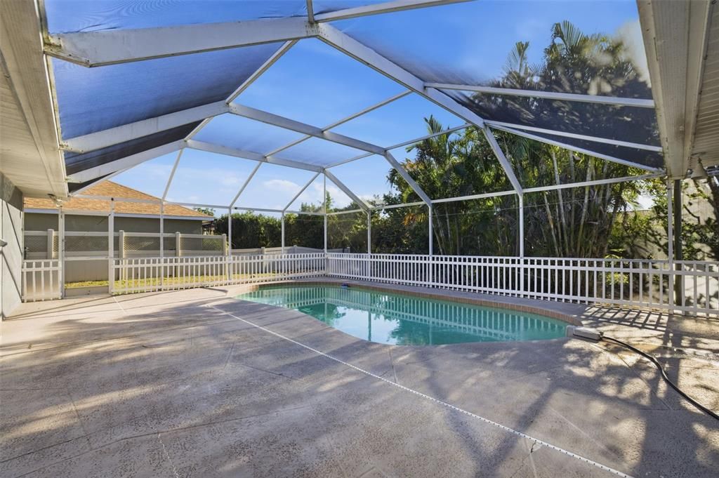 На продажу: $319,000 (3 спален, 2 ванн, 1735 Квадратных фут)