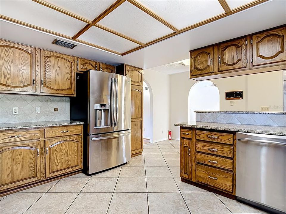 待售: $595,000 (4 贝兹, 2 浴室, 3336 平方英尺)