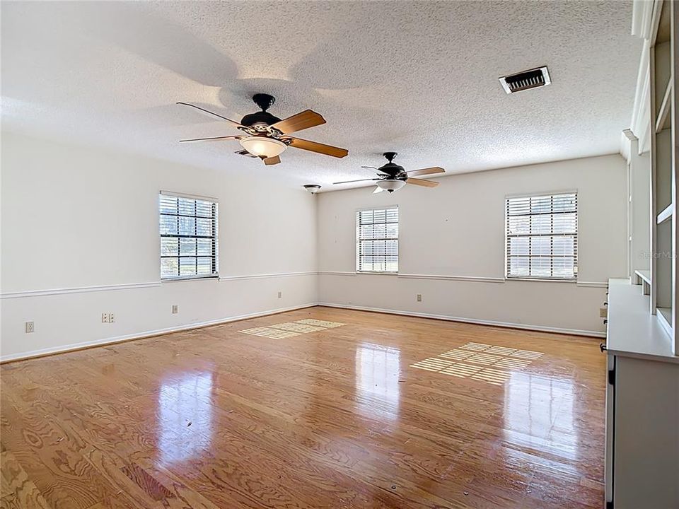 待售: $595,000 (4 贝兹, 2 浴室, 3336 平方英尺)