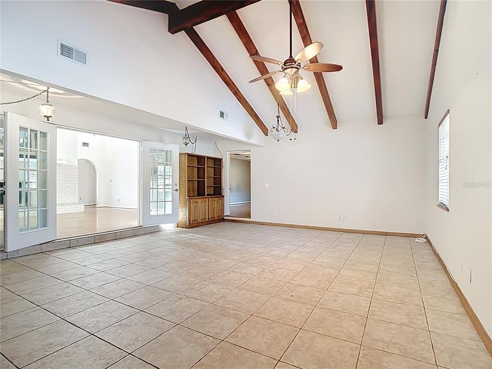 待售: $595,000 (4 贝兹, 2 浴室, 3336 平方英尺)