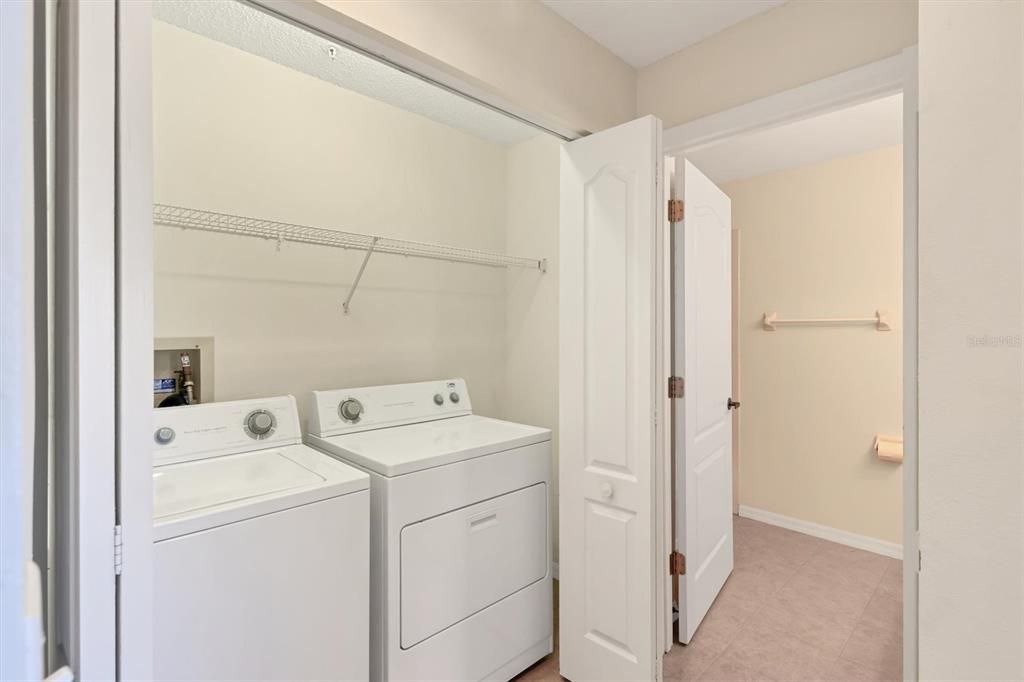 待售: $249,000 (2 贝兹, 2 浴室, 1106 平方英尺)