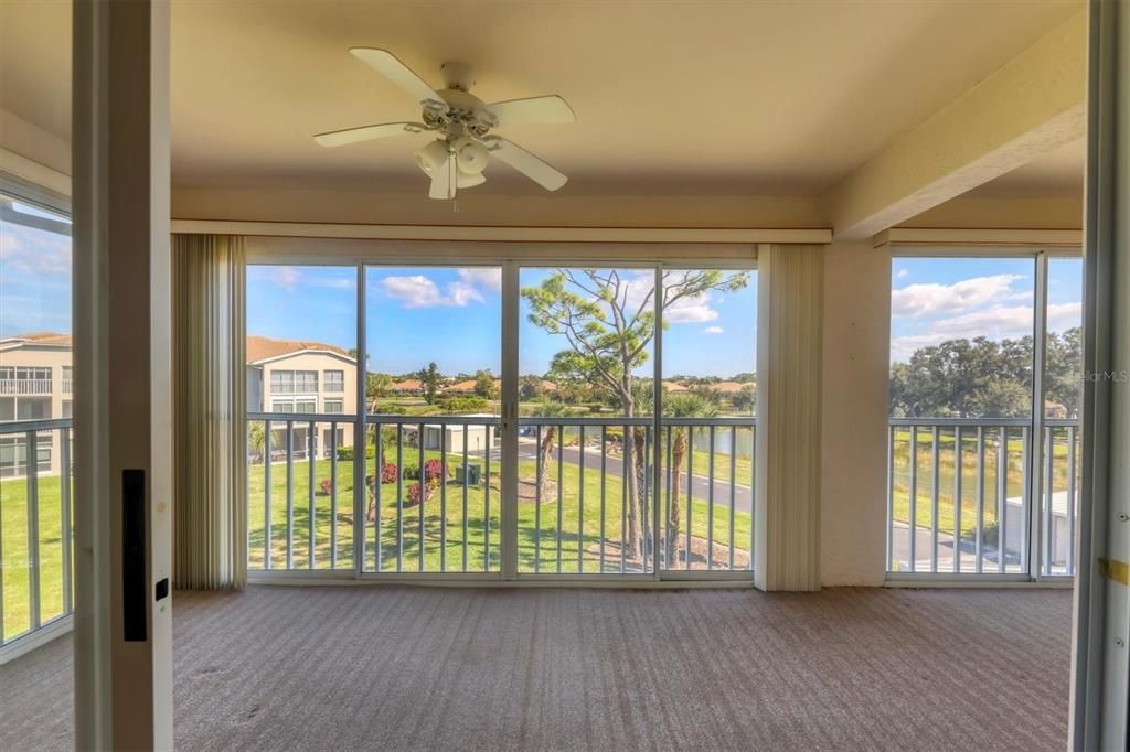 待售: $249,000 (2 贝兹, 2 浴室, 1106 平方英尺)