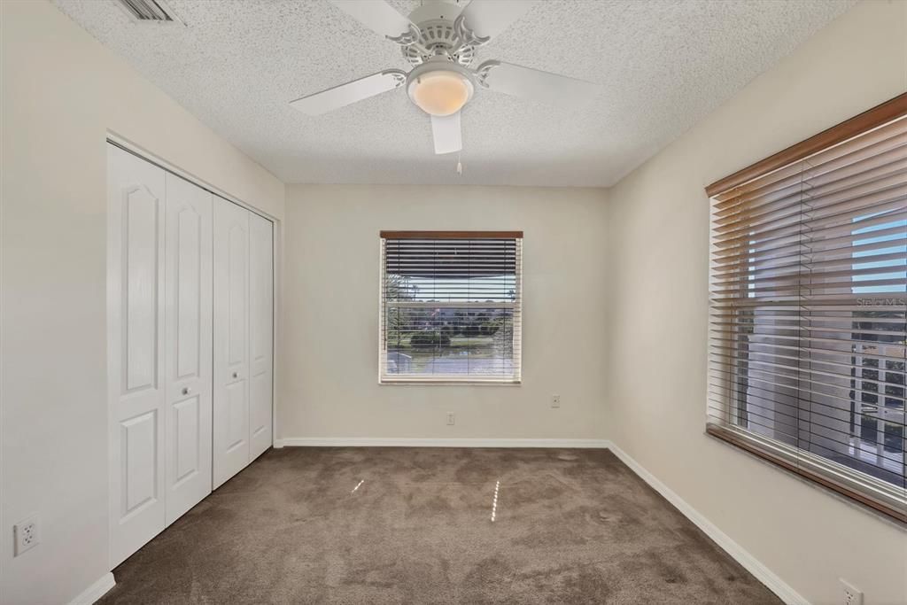 待售: $249,000 (2 贝兹, 2 浴室, 1106 平方英尺)