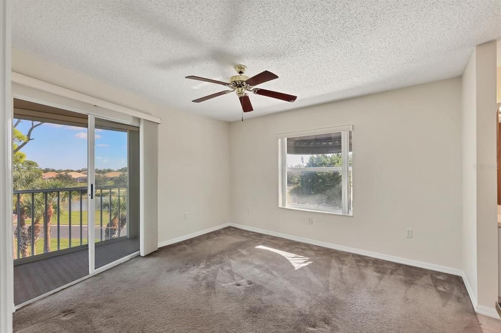 待售: $249,000 (2 贝兹, 2 浴室, 1106 平方英尺)