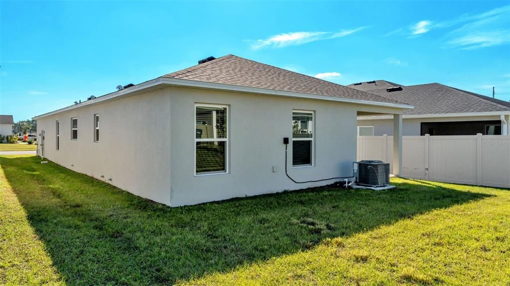 For Rent: $1,800 (3 beds, 2 baths, 1511 Square Feet)