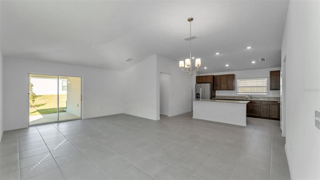 For Rent: $1,800 (3 beds, 2 baths, 1511 Square Feet)