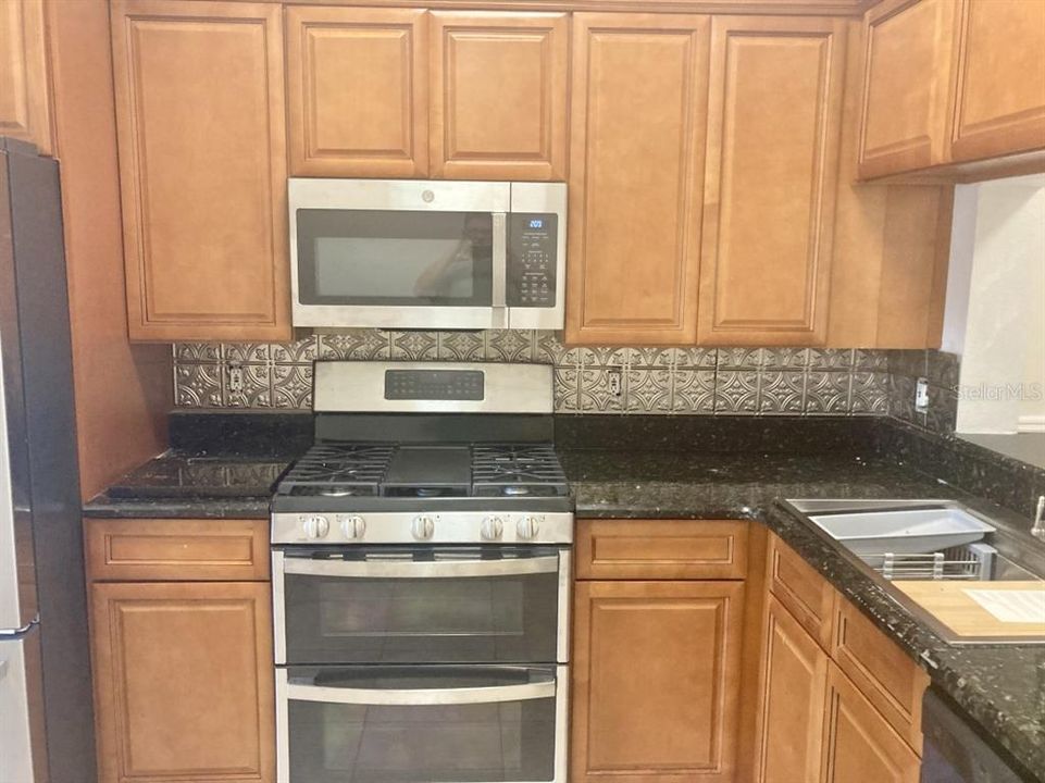 For Sale: $475,000 (3 beds, 2 baths, 1846 Square Feet)