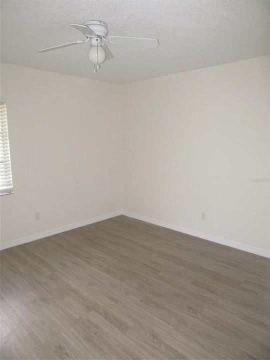 出租: $2,200 (4 贝兹, 3 浴室, 1938 平方英尺)