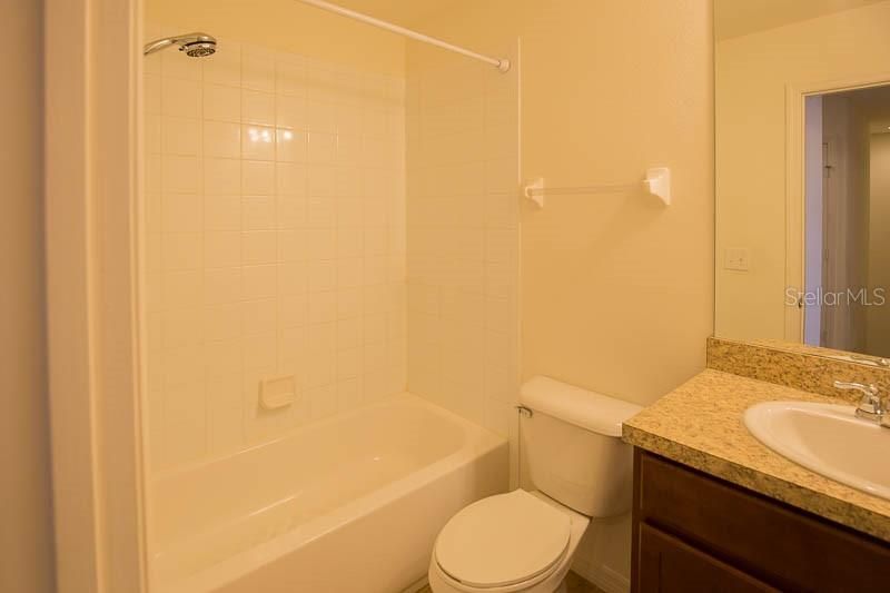 For Rent: $2,100 (3 beds, 2 baths, 1596 Square Feet)