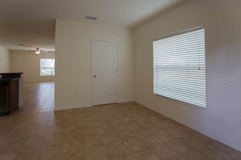 For Rent: $2,100 (3 beds, 2 baths, 1596 Square Feet)