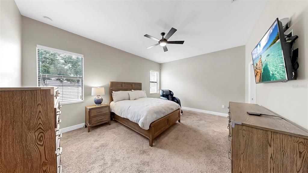 待售: $549,900 (4 贝兹, 3 浴室, 3468 平方英尺)