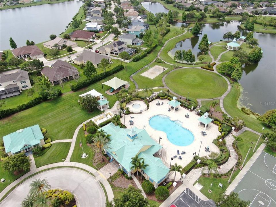 待售: $549,900 (4 贝兹, 3 浴室, 3468 平方英尺)