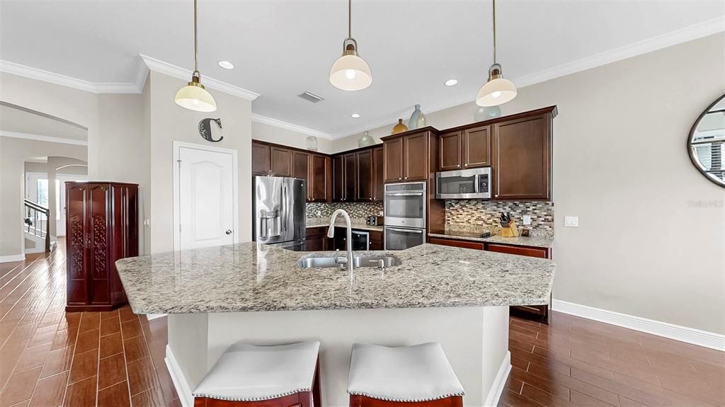 待售: $549,900 (4 贝兹, 3 浴室, 3468 平方英尺)