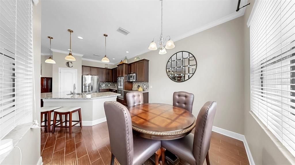 待售: $549,900 (4 贝兹, 3 浴室, 3468 平方英尺)