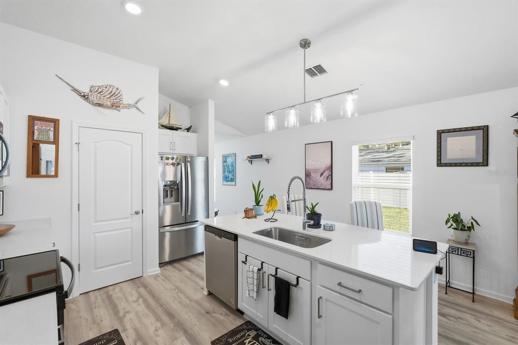 待售: $345,000 (3 贝兹, 2 浴室, 1655 平方英尺)