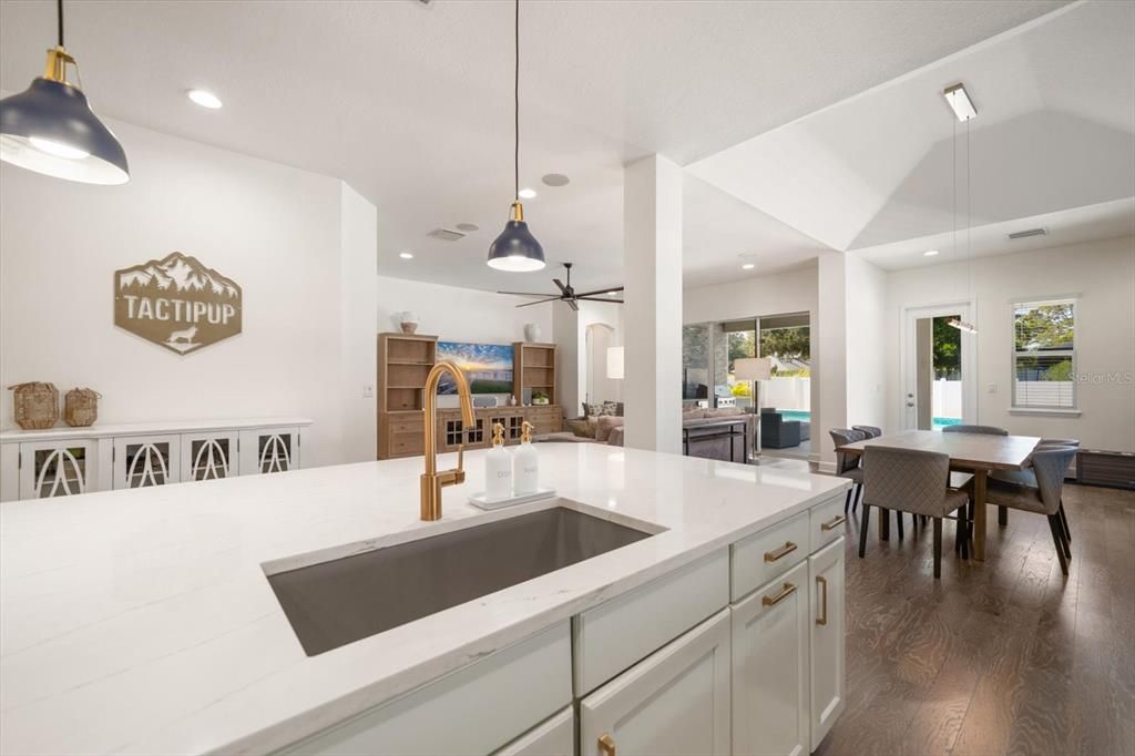 Active With Contract: $1,500,000 (4 beds, 4 baths, 3624 Square Feet)