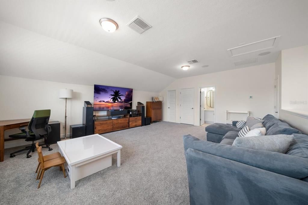 Active With Contract: $1,500,000 (4 beds, 4 baths, 3624 Square Feet)