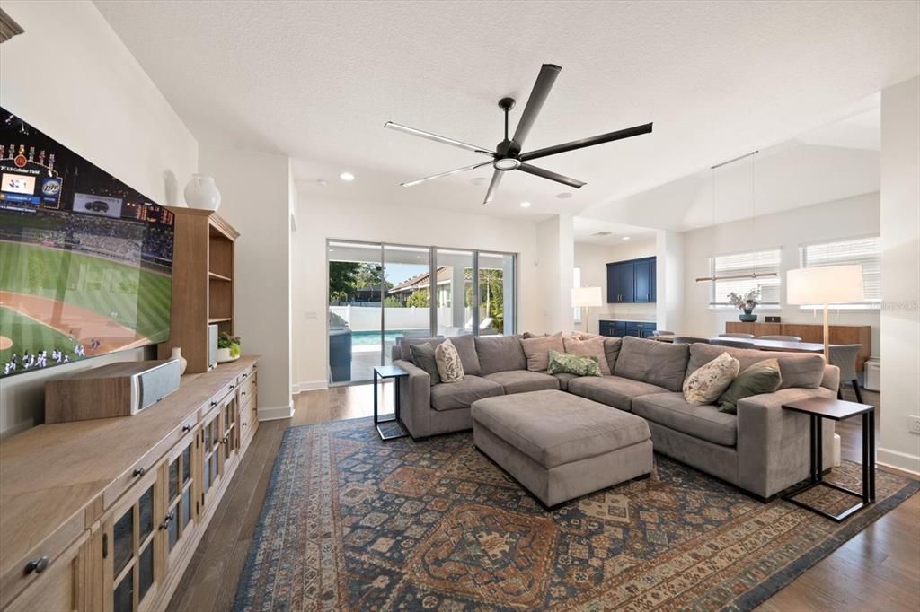 Active With Contract: $1,500,000 (4 beds, 4 baths, 3624 Square Feet)