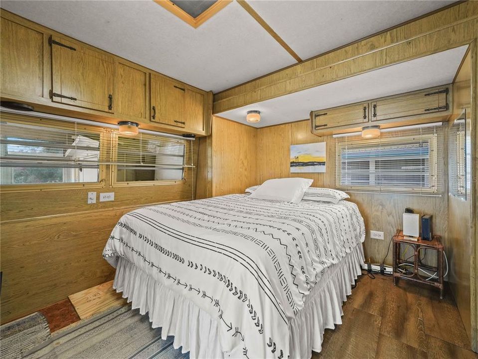 待售: $119,200 (2 贝兹, 1 浴室, 720 平方英尺)