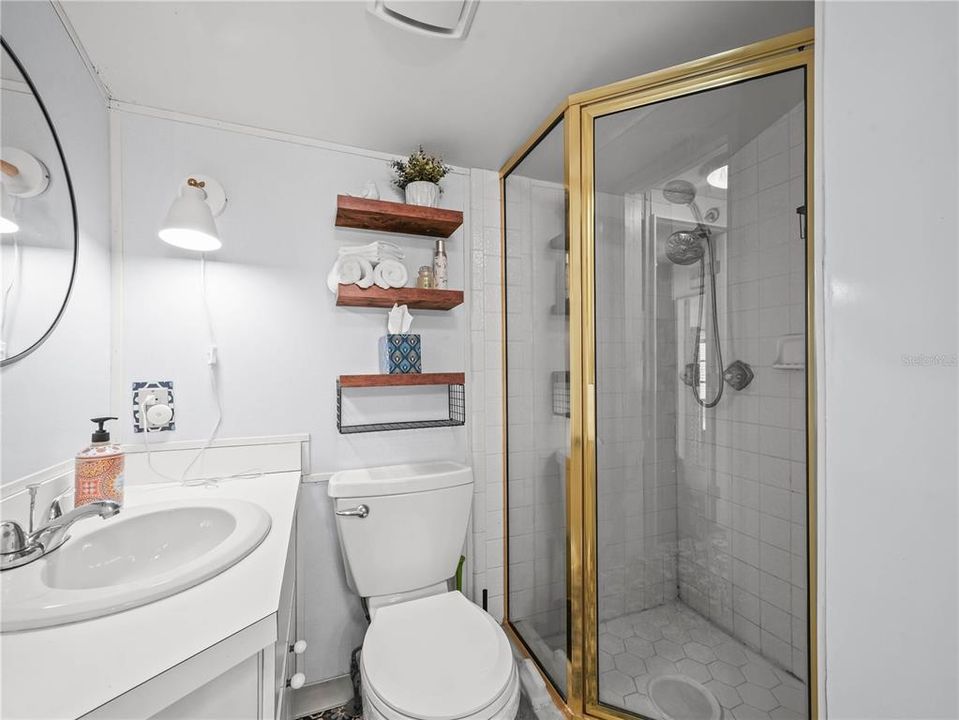 待售: $119,200 (2 贝兹, 1 浴室, 720 平方英尺)