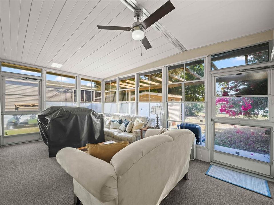 待售: $119,200 (2 贝兹, 1 浴室, 720 平方英尺)