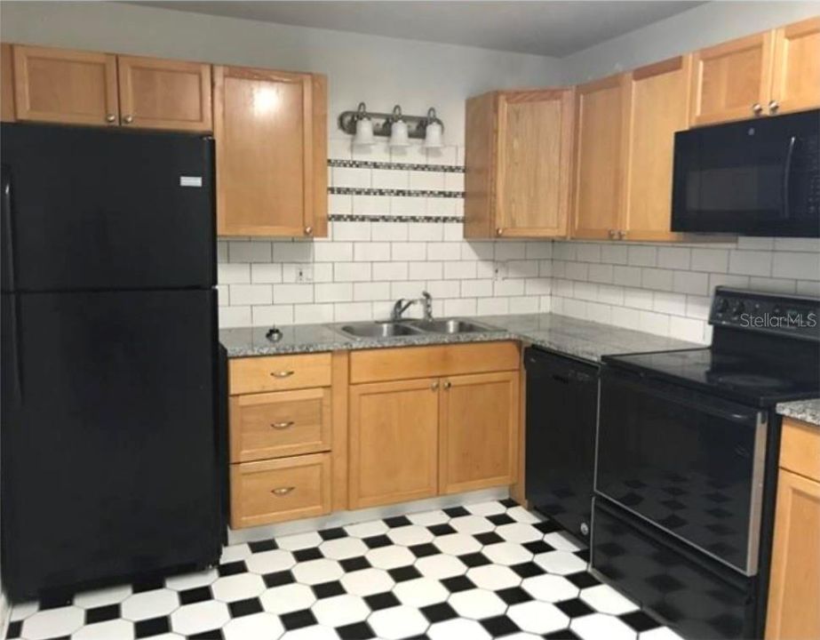 For Sale: $469,900 (8 beds, 0 baths, 3600 Square Feet)