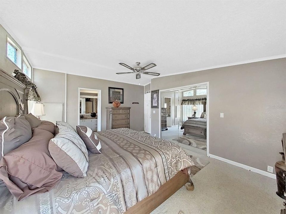 待售: $229,900 (2 贝兹, 2 浴室, 1404 平方英尺)