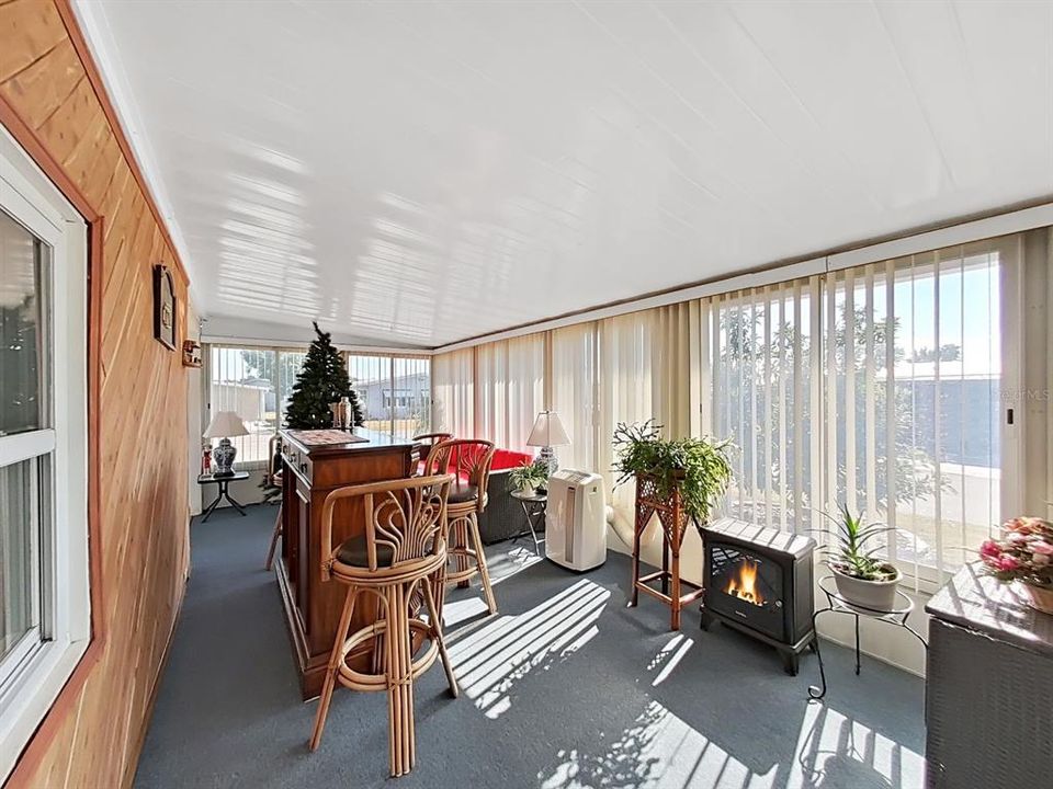 待售: $229,900 (2 贝兹, 2 浴室, 1404 平方英尺)