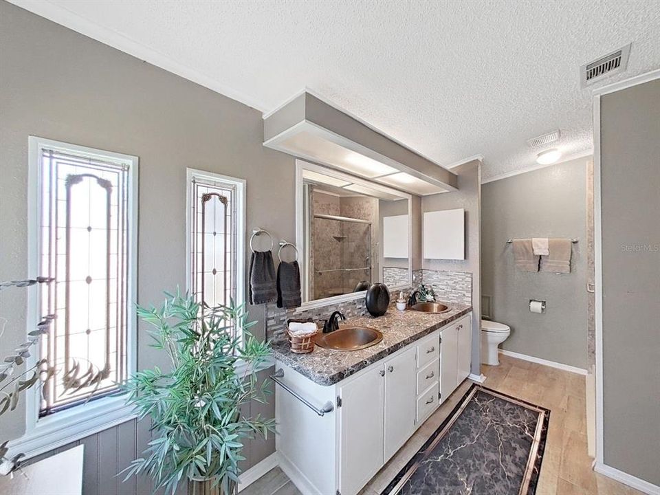 待售: $229,900 (2 贝兹, 2 浴室, 1404 平方英尺)