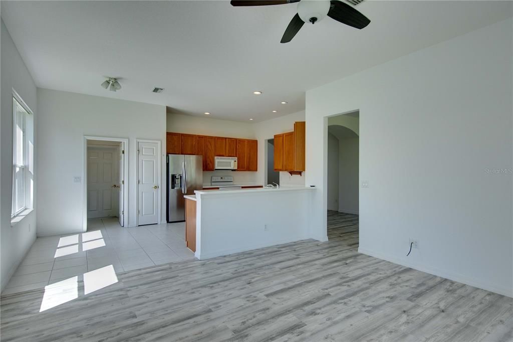 For Rent: $3,500 (4 beds, 2 baths, 2198 Square Feet)