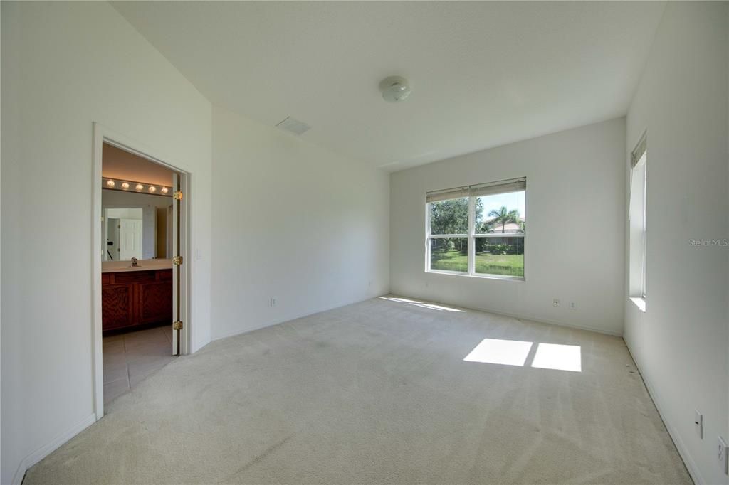 For Rent: $3,500 (4 beds, 2 baths, 2198 Square Feet)