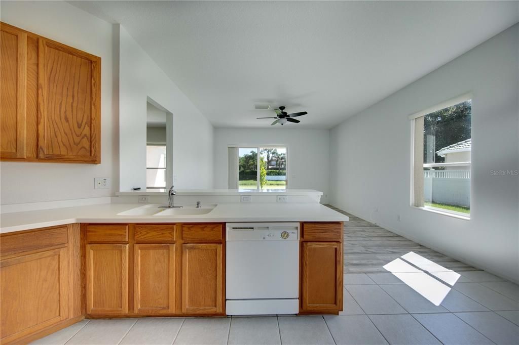 For Rent: $3,500 (4 beds, 2 baths, 2198 Square Feet)