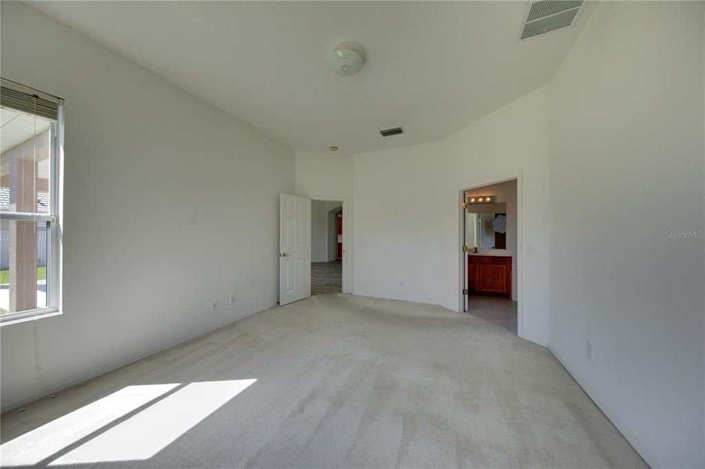 For Rent: $3,500 (4 beds, 2 baths, 2198 Square Feet)