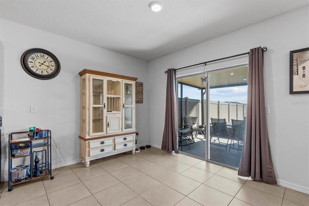 For Sale: $489,000 (5 beds, 3 baths, 2605 Square Feet)