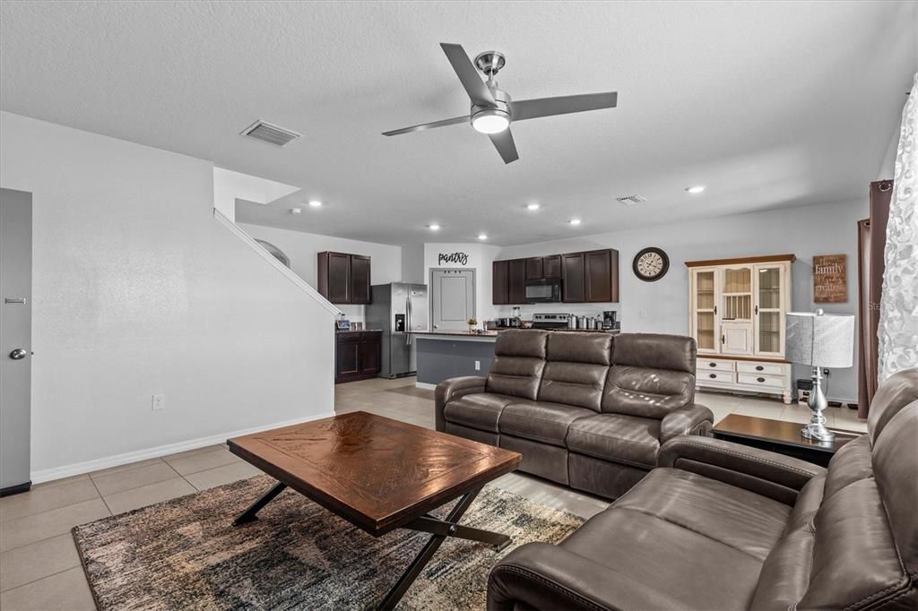 For Sale: $489,000 (5 beds, 3 baths, 2605 Square Feet)