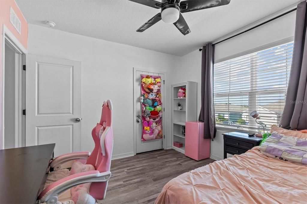 For Sale: $489,000 (5 beds, 3 baths, 2605 Square Feet)