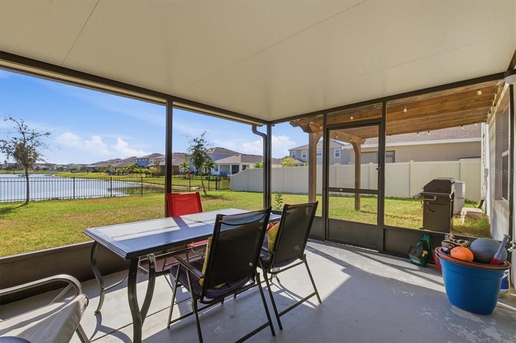 For Sale: $489,000 (5 beds, 3 baths, 2605 Square Feet)