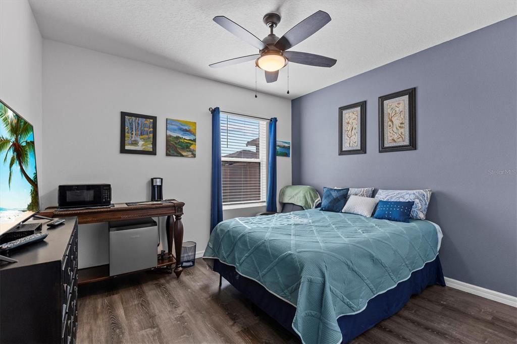 For Sale: $489,000 (5 beds, 3 baths, 2605 Square Feet)