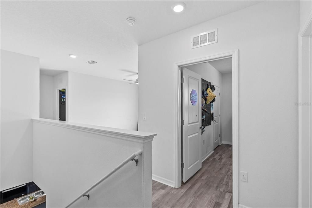 For Sale: $489,000 (5 beds, 3 baths, 2605 Square Feet)