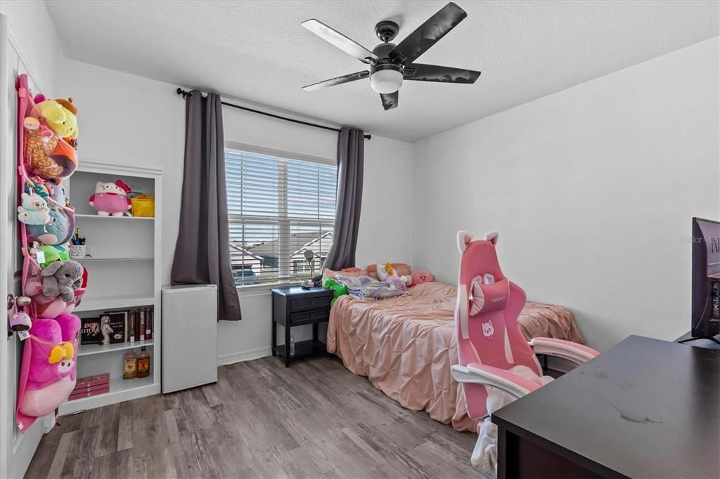 For Sale: $489,000 (5 beds, 3 baths, 2605 Square Feet)