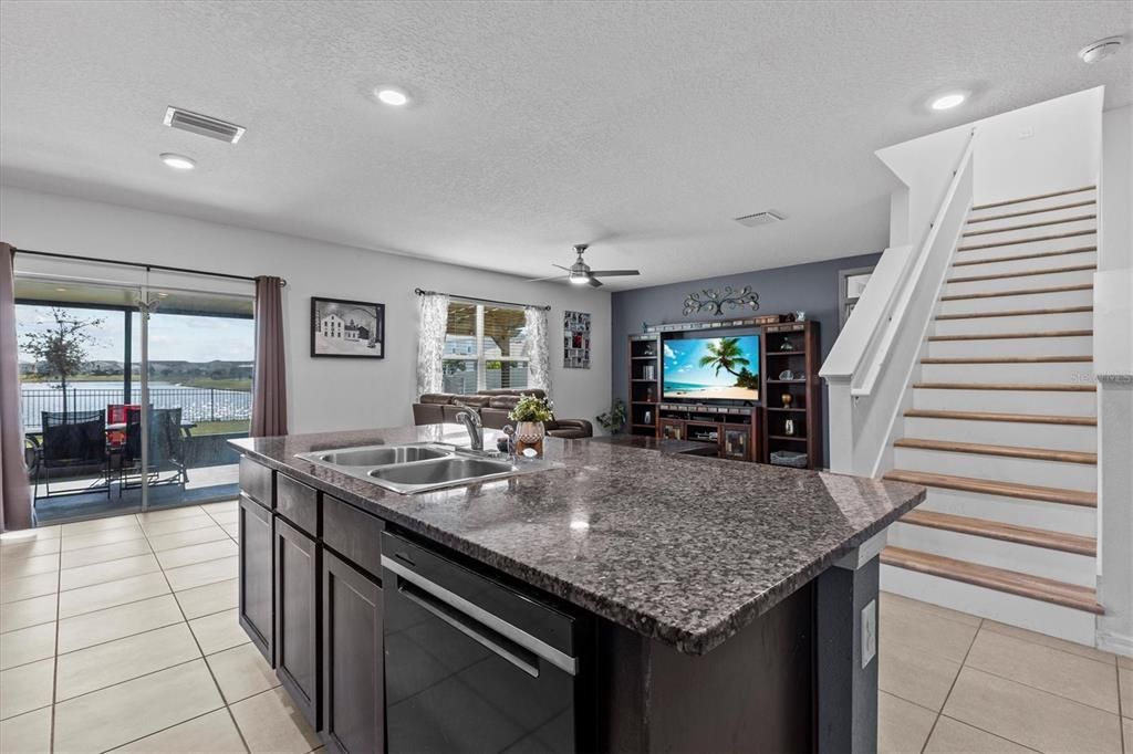 For Sale: $489,000 (5 beds, 3 baths, 2605 Square Feet)