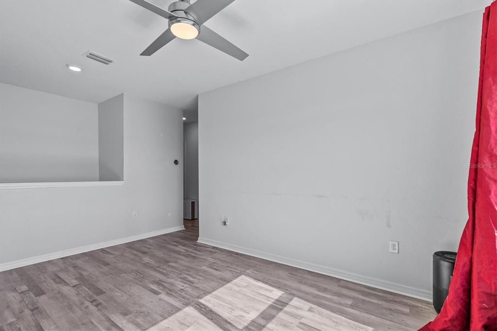 For Sale: $489,000 (5 beds, 3 baths, 2605 Square Feet)